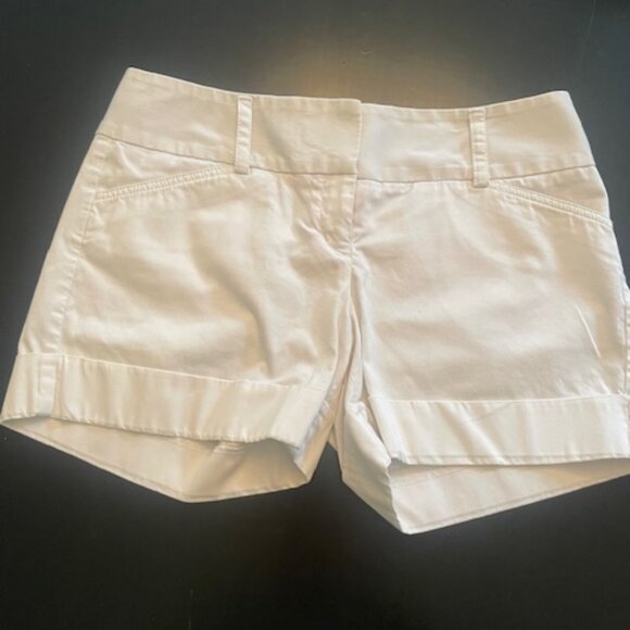 Express Design Studio White Shorts size 8 - Picture 1 of 6
